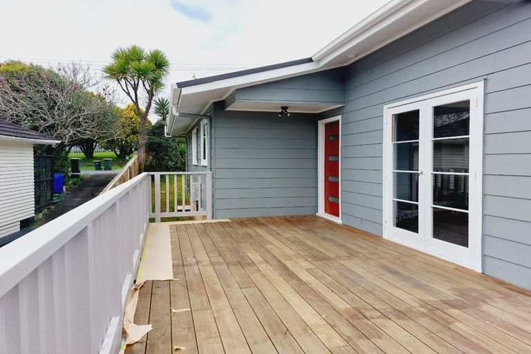 Photo of property in 57 Mcclintock Road, Massey, Auckland, 0614