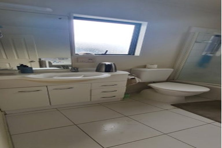 Photo of property in 14 Vitex Lane, Henderson, Auckland, 0612