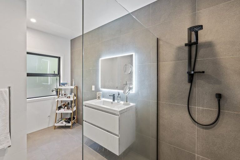 Photo of property in 3 Stoneleigh Grove, Paraparaumu, 5032