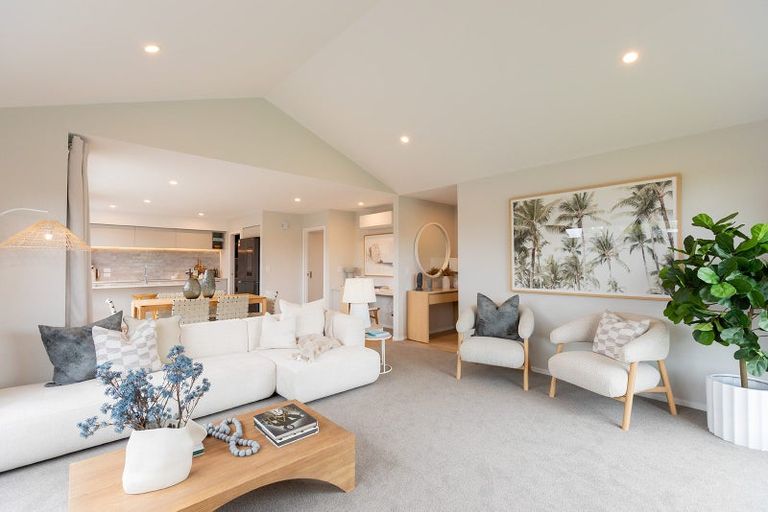 Photo of property in 1 Metoriti Crescent, Karaka, 2124