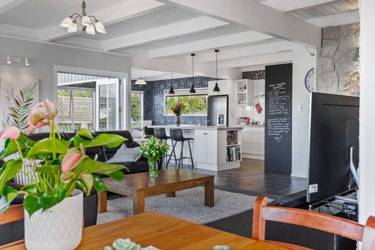 Photo of property in 65 Okura River Road, Okura, Albany, 0792