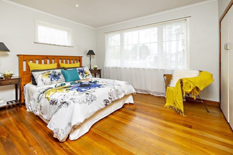 Photo of property in 1 Healy Road, Manurewa, Auckland, 2102