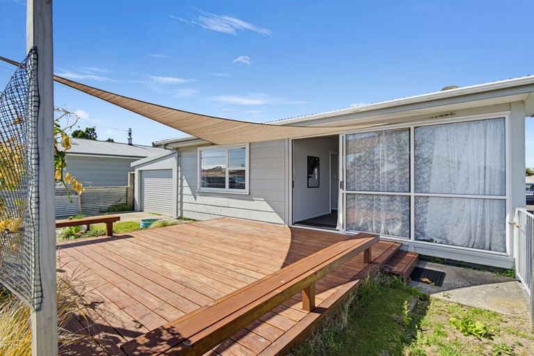 Photo of property in 9a Kawaha Point Road, Fairy Spring, Rotorua, 3015