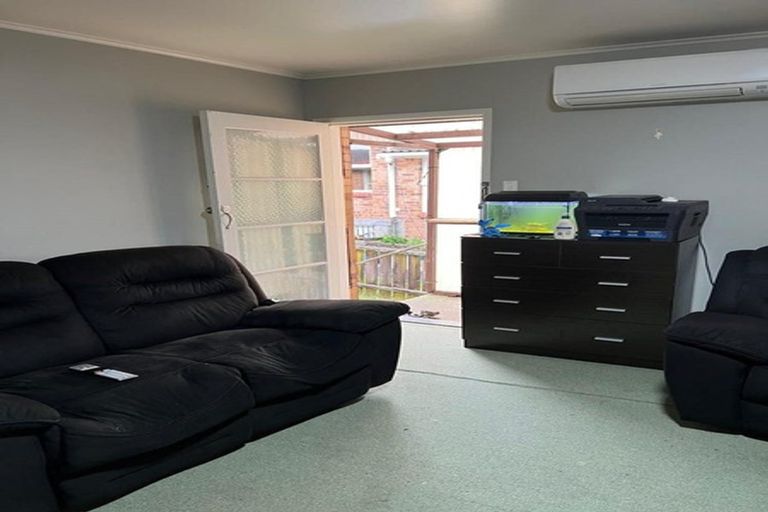 Photo of property in 3/133 Titirangi Road, New Lynn, Auckland, 0600