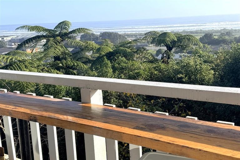Photo of property in 7 Redwood Place, Karoro, Greymouth, 7805