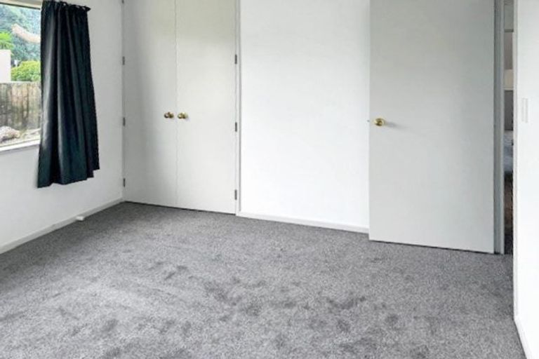 Photo of property in 2/18 Northcote Road, Takapuna, Auckland, 0622