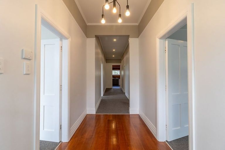 Photo of property in 31 Apuka Street, Brooklyn, Wellington, 6021