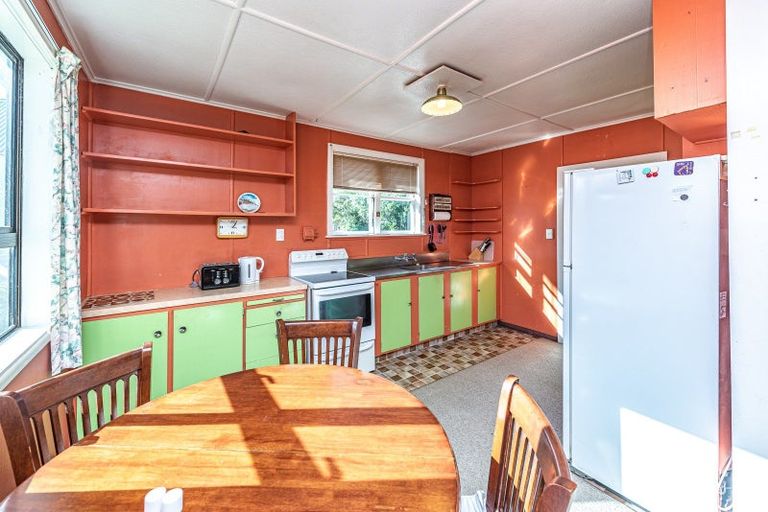 Photo of property in 2 Kells Street, Waitotara, Whanganui, 4588