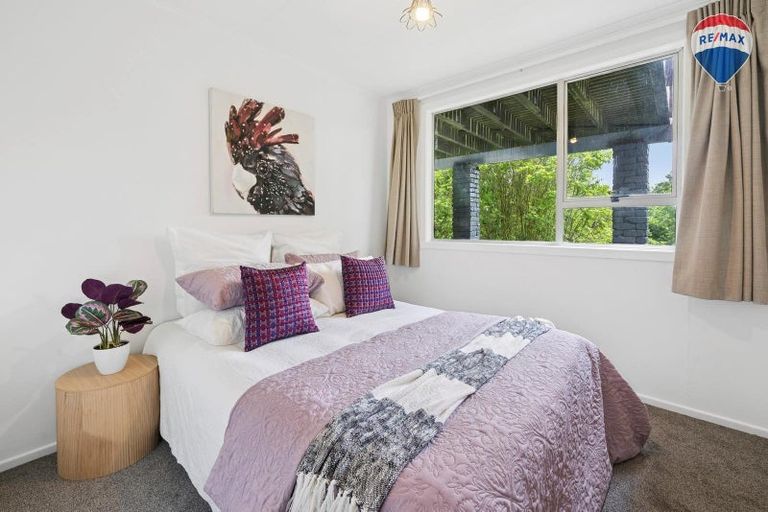 Photo of property in 86 Holborn Drive, Stokes Valley, Lower Hutt, 5019