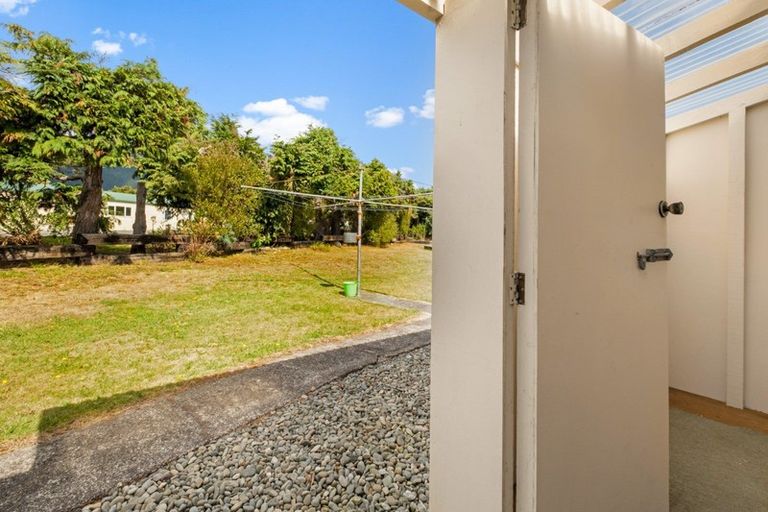 Photo of property in 5/209 Waikawa Road, Waikawa, Picton, 7220
