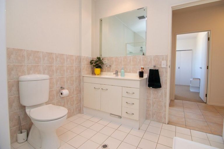 Photo of property in Maddison Apartments, 3/6e Queen Street, Palmerston North, 4410