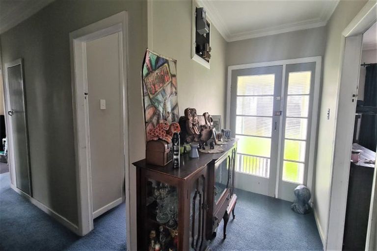 Photo of property in 10 Tennyson Street, Opunake, 4616