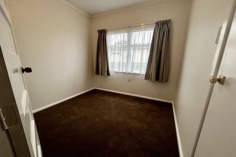 Photo of property in 241 Mayfair Avenue, Mayfair, Hastings, 4122