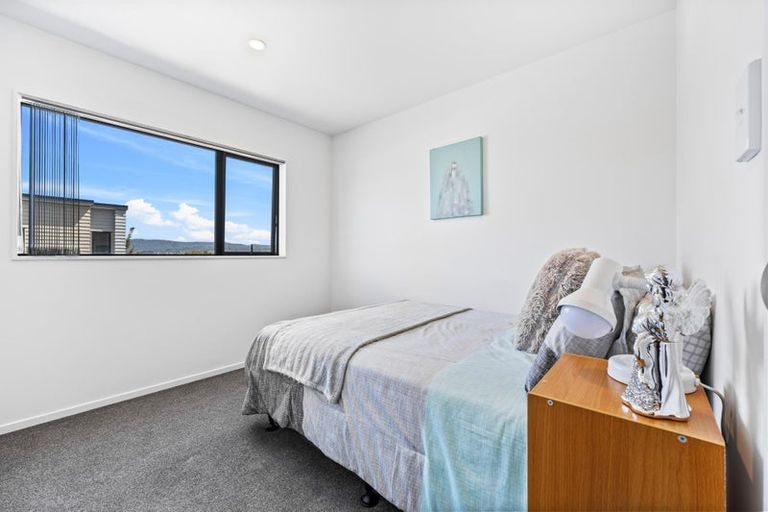 Photo of property in 4/6 South Pacific Place, Henderson, Auckland, 0612
