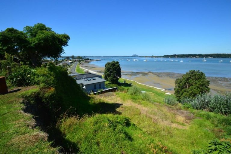 Photo of property in 59a Omokoroa Road, Omokoroa, 3114