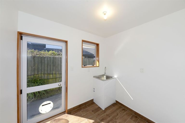 Photo of property in 15 Millcroft Place, Parklands, Christchurch, 8083