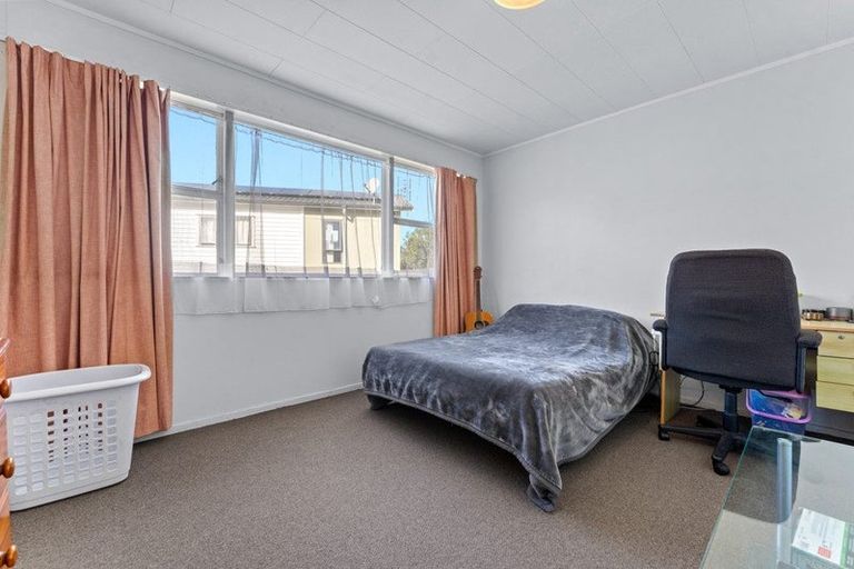 Photo of property in 144 Mahia Road, Wattle Downs, Auckland, 2103