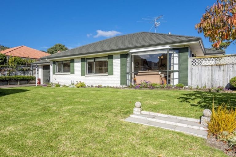 Photo of property in 20a Hira Street, Waikanae, 5036