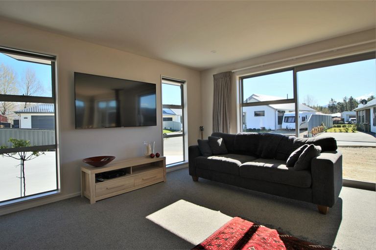 Photo of property in 3 Weaver Close, Alexandra, 9320