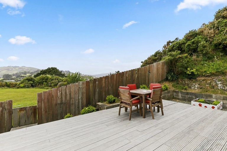 Photo of property in 27b Cypress Drive, Maungaraki, Lower Hutt, 5010