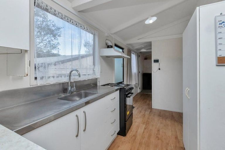 Photo of property in 15 Tamure Place, Ruakaka, 0116