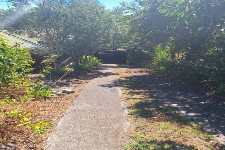 Photo of property in 125 Browns Bay Road, Browns Bay, Auckland, 0630