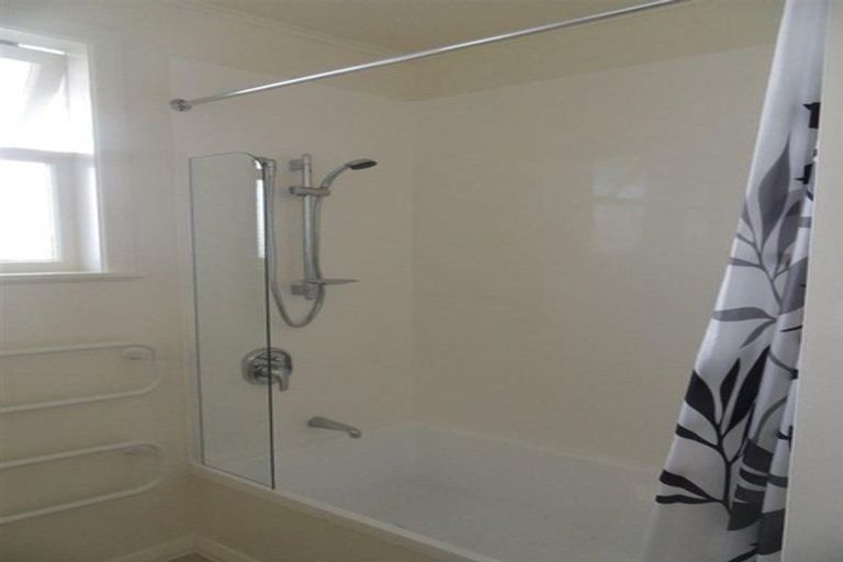 Photo of property in 56a Waiwhetu Road, Waiwhetu, Lower Hutt, 5010