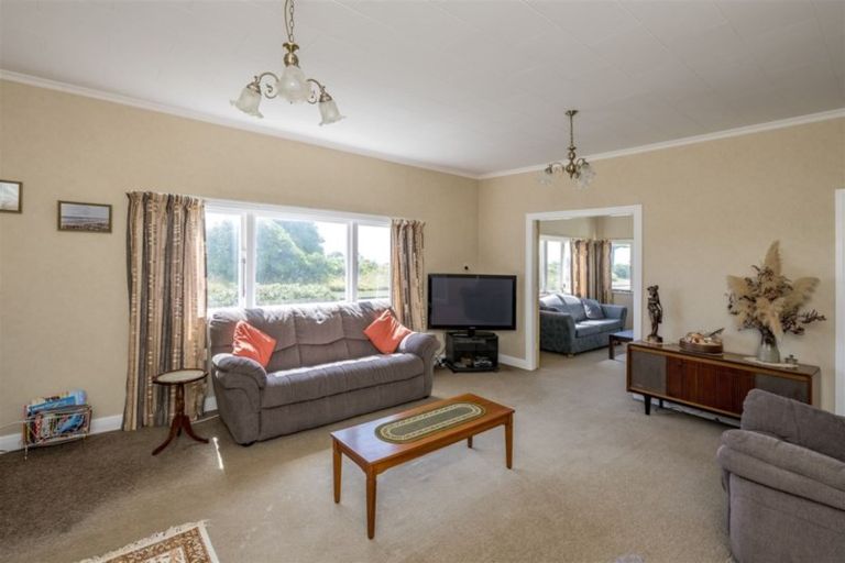 Photo of property in 26 Marine Parade, Otaki Beach, Otaki, 5512