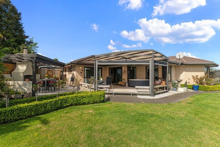 Photo of property in 100 Albero Drive, Ohauiti, Tauranga, 3112