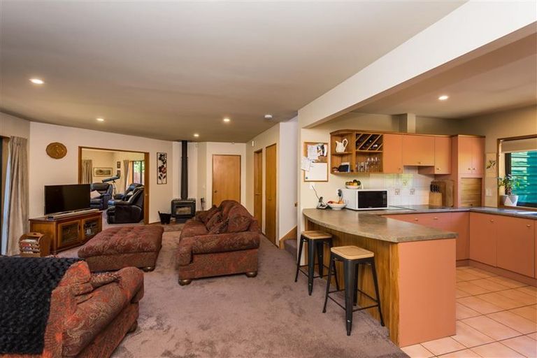 Photo of property in 8 Appleton Place, Woodend, 7610