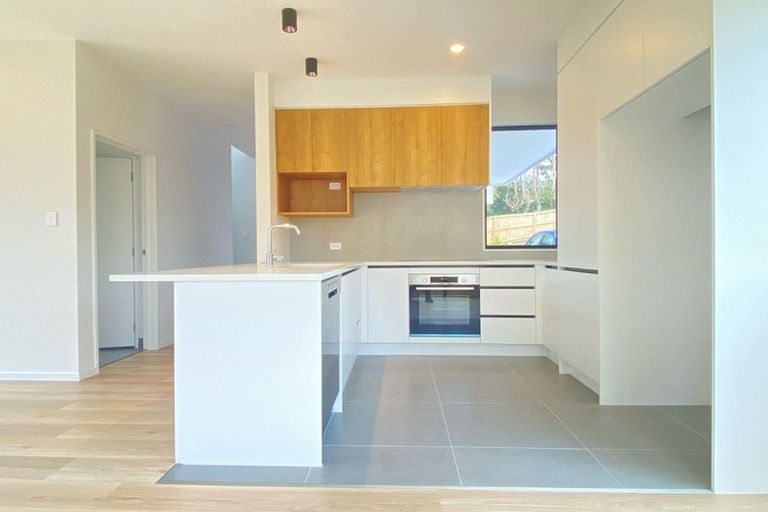 Photo of property in 296c East Coast Road, Forrest Hill, Auckland, 0620