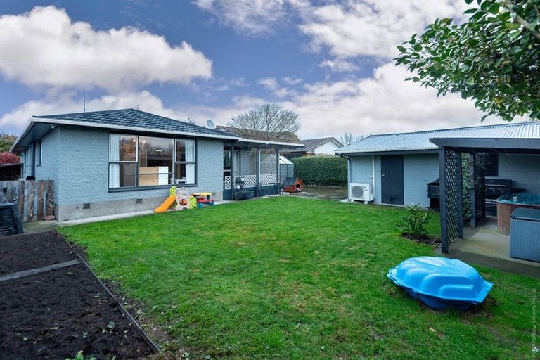 Photo of property in 20 Greenock Street, Redwood, Christchurch, 8051