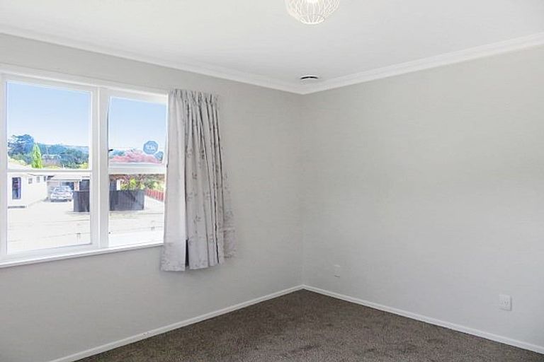 Photo of property in 49 Horoeka Street, Stokes Valley, Lower Hutt, 5019