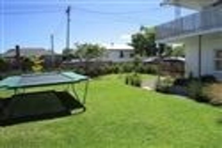 Photo of property in 1a Coronation Street, Belmont, Auckland, 0622