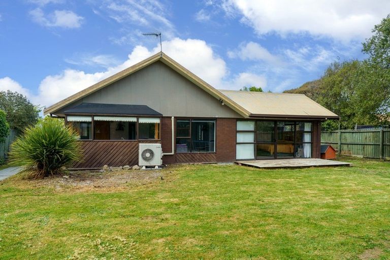 Photo of property in 21 Coates Place, Rangiora, 7400