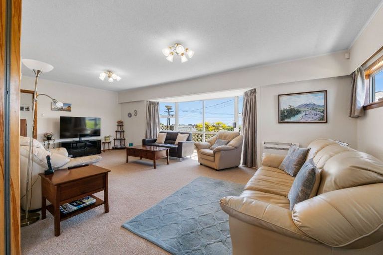 Photo of property in 11 Hulke Crescent, Bell Block, New Plymouth, 4312