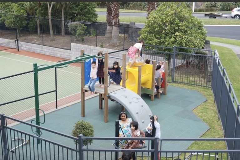 Photo of property in 5 Opito Way, East Tamaki, Auckland, 2013