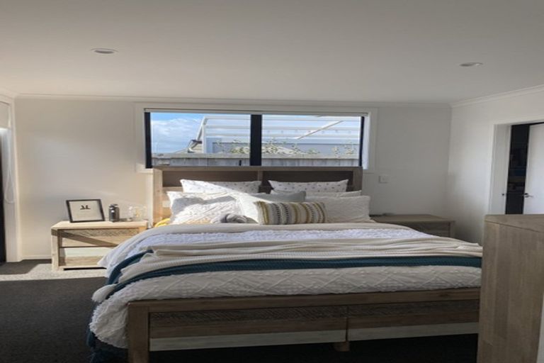 Photo of property in 37 Livingstone Drive, Papamoa Beach, Papamoa, 3118