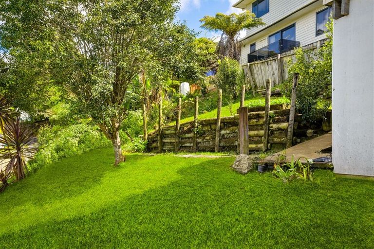 Photo of property in 1/323 Triangle Road, Massey, Auckland, 0614
