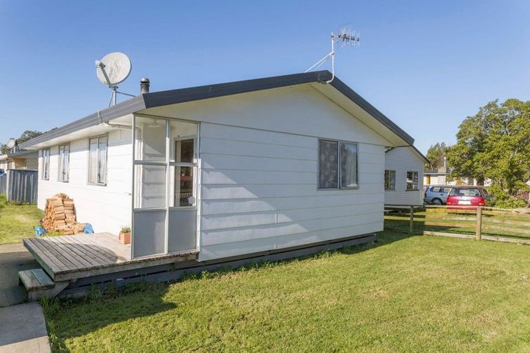 Photo of property in 12a Carlson Street, Dannevirke, 4930