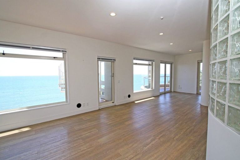 Photo of property in 3/120 Saint Aubyn Street, New Plymouth, 4310