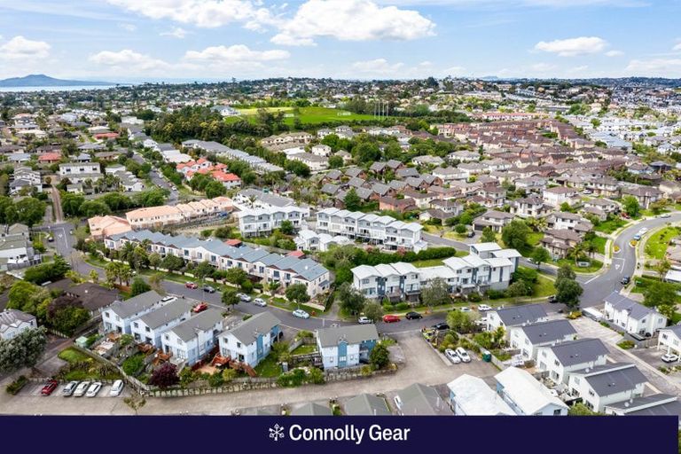 Photo of property in 2626/10 John Jennings Drive, Oteha, Auckland, 0632