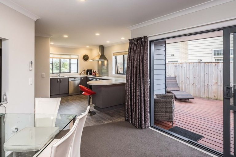 Photo of property in 76 Awatea Avenue, Paraparaumu, 5032