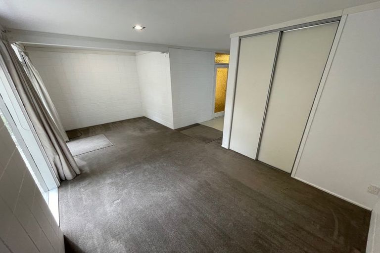 Photo of property in 32 James Street, Bayview, Auckland, 0629