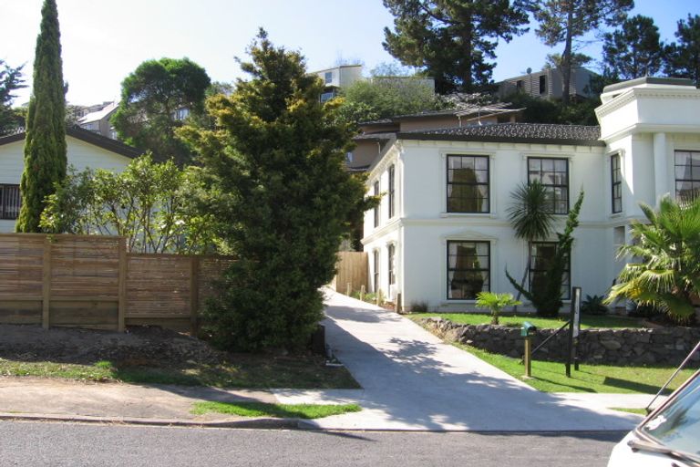Photo of property in 2/27 Penguin Drive, Murrays Bay, Auckland, 0630