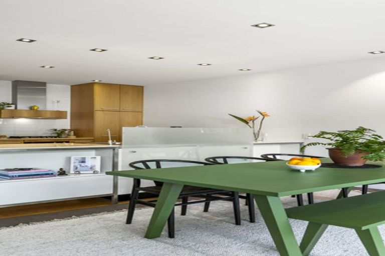 Photo of property in 7/258 Hurstmere Road, Takapuna, Auckland, 0622