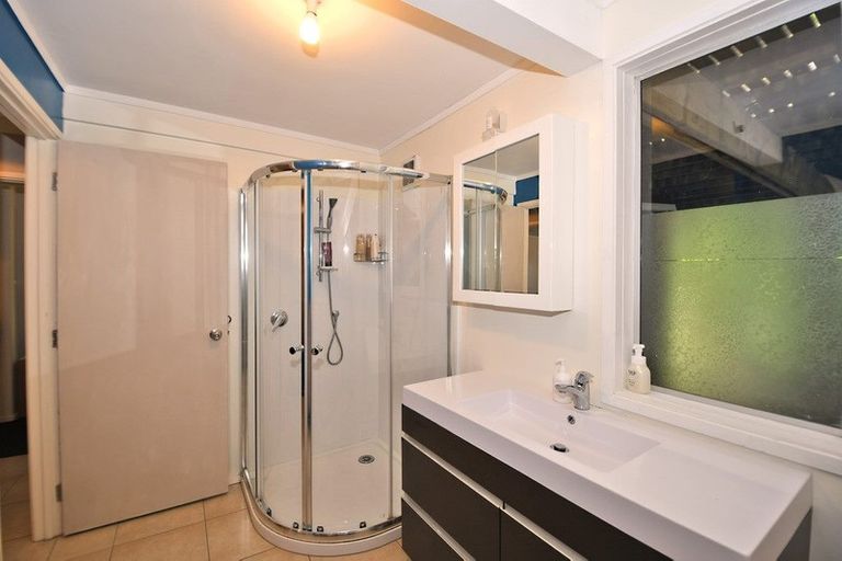 Photo of property in 21 Spray Crescent, Leigh, 0985