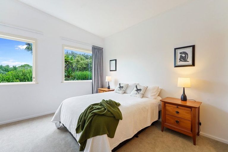 Photo of property in 321 Te Horo Beach Road, Te Horo Beach, Otaki, 5581