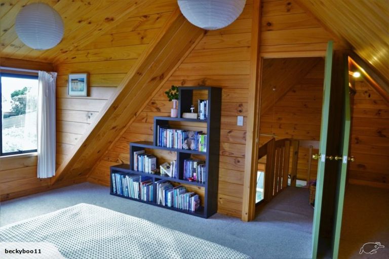 Photo of property in 2 Park Road, Paraparaumu Beach, Paraparaumu, 5032