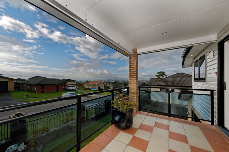 Photo of property in 40 Tiriwa Drive, Massey, Auckland, 0614